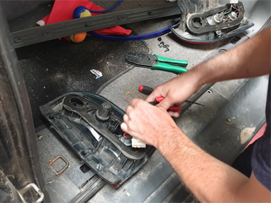 Suzuki Grand Vitara has rear light units rewired Rear Light Units being rewired